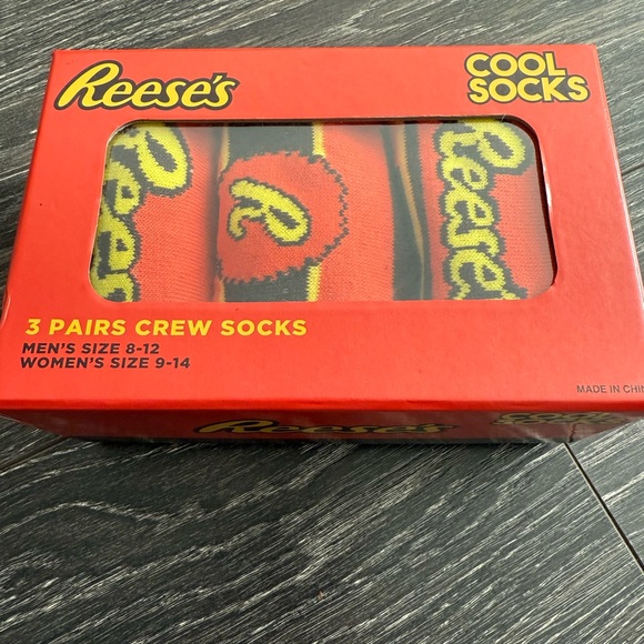 NWT! Unisex Fun Crew Socks - 3 Pairs - Picture 1 of 4